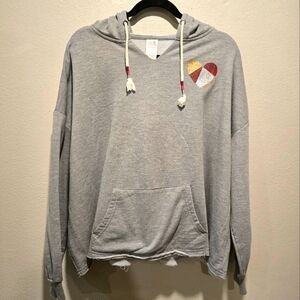 New- Secret Treasures SIZE L Grey Pullover Hoodie w/ Heart